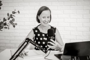 Maria Kral-Glanzer spricht im Krisenraum-Podcast über Krisenkommunikation